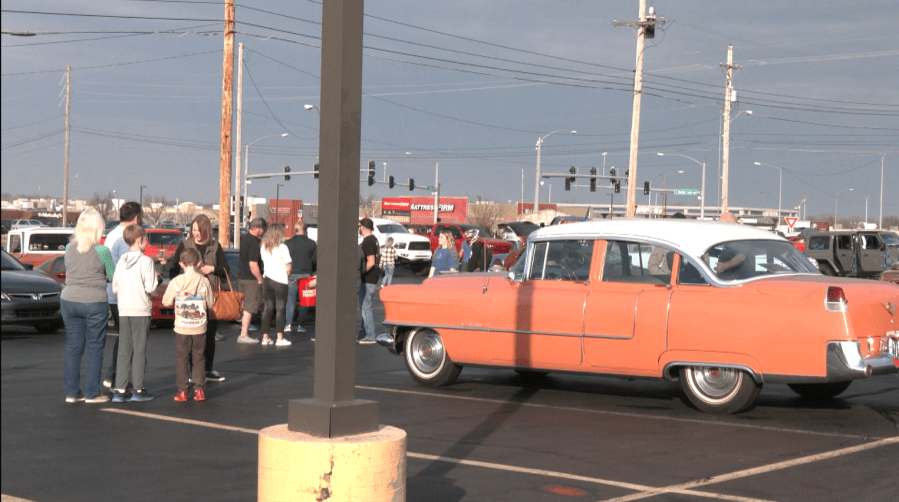 Joplin car show fundraiser honors fallen deputies